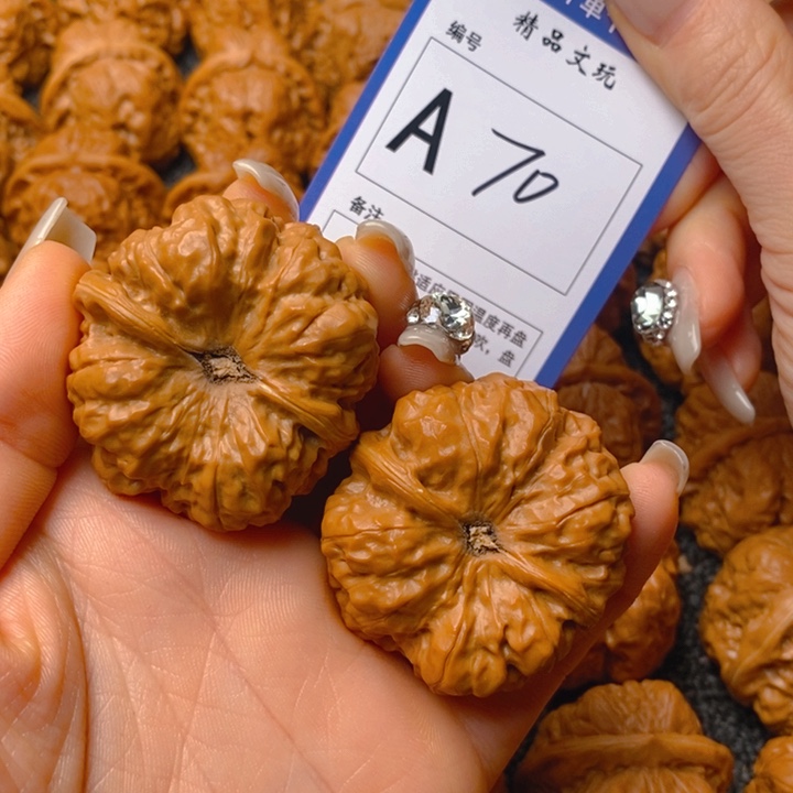 把件文玩核桃白*蛤蟆