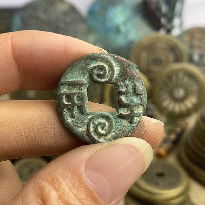 紫***睛工艺品懂的拍懂的拍