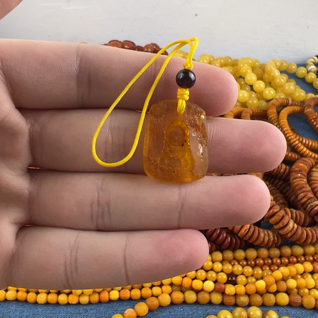 琥珀未镶嵌珠宝奇石