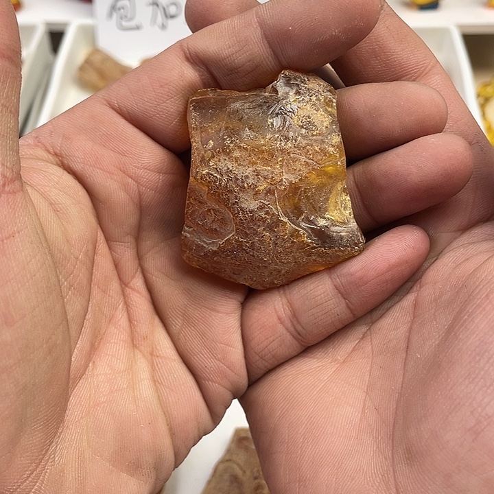 小***虎定制琥珀未镶嵌天然琥珀蜜蜡