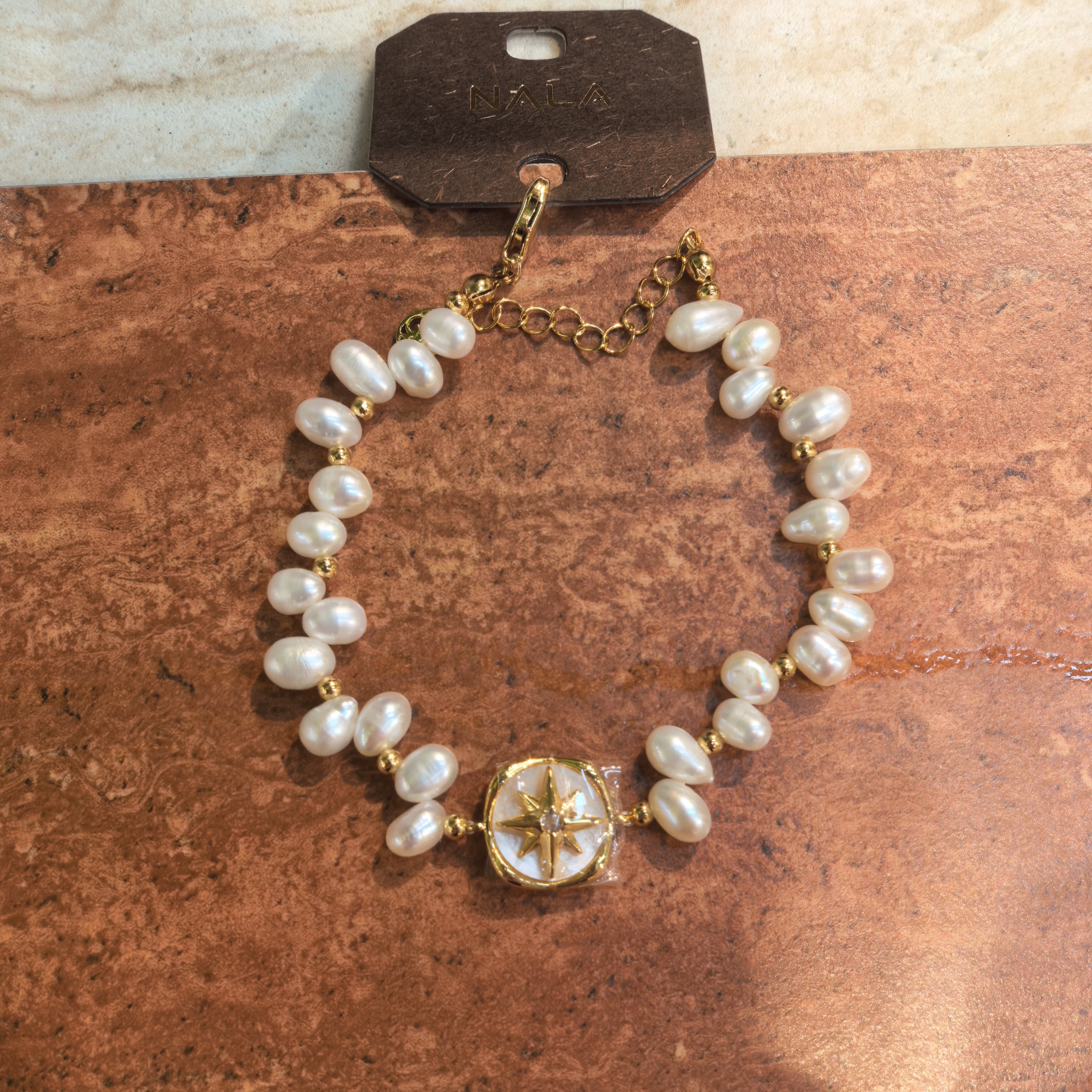 D240金色芒星白色串珠手链