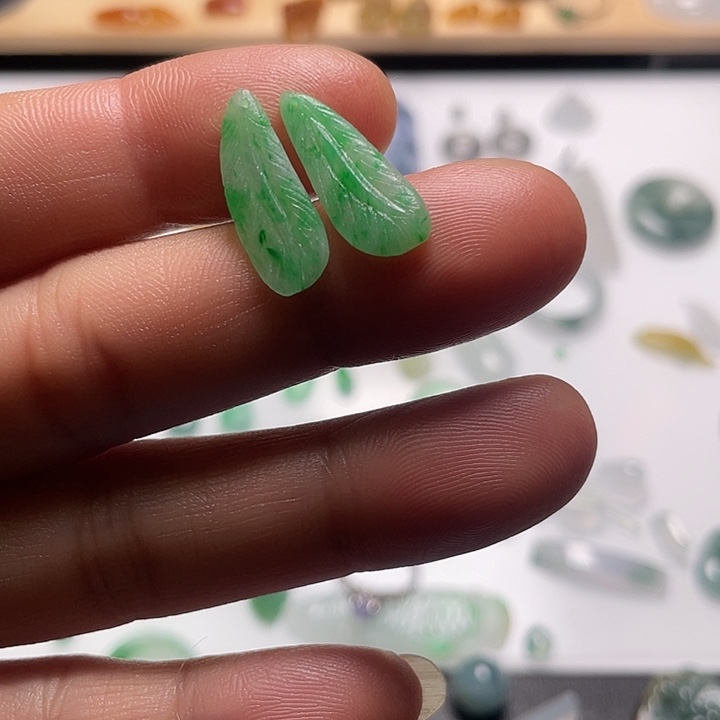 定制翡翠未镶嵌绿羽毛