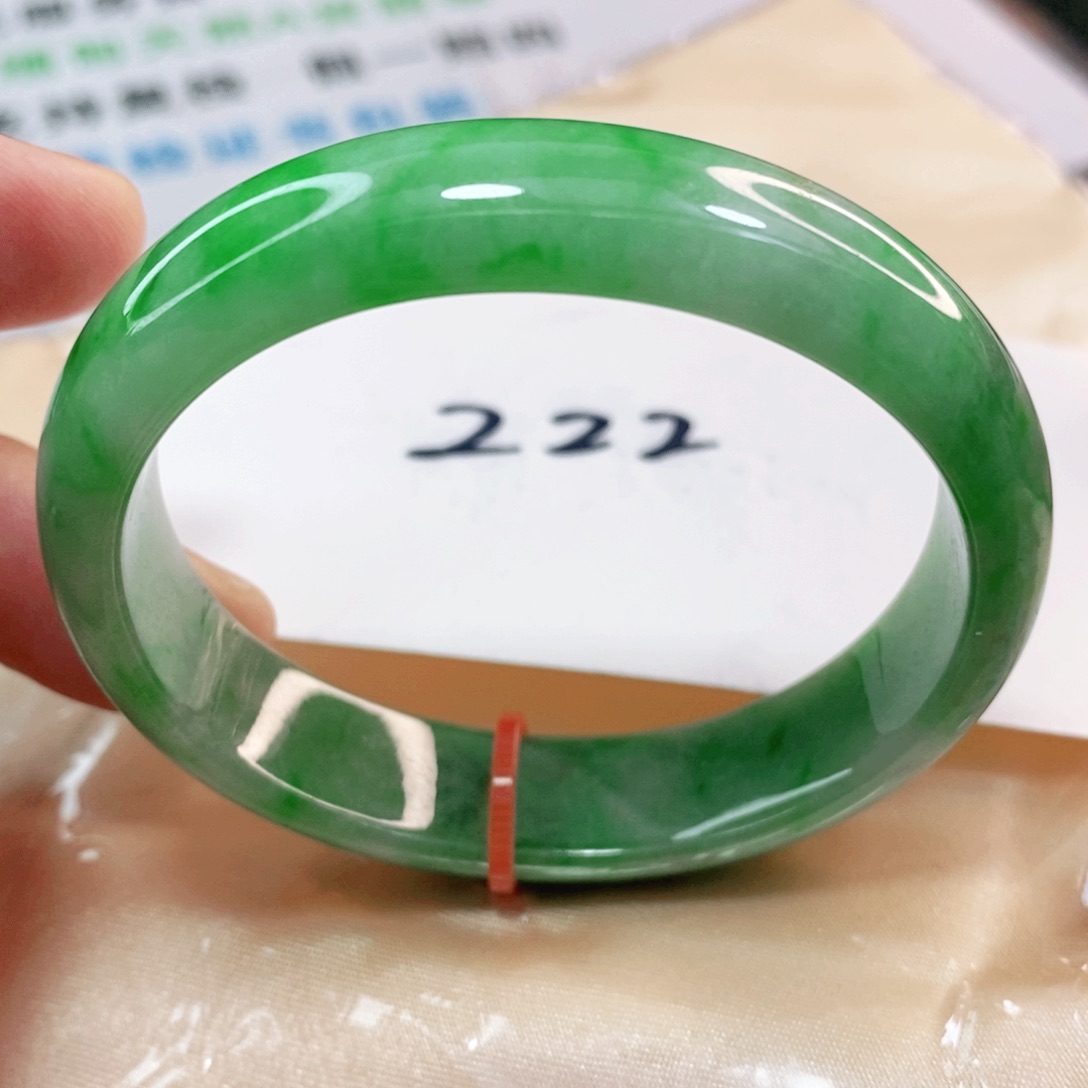 翡翠手镯未镶嵌53圈口贵妃