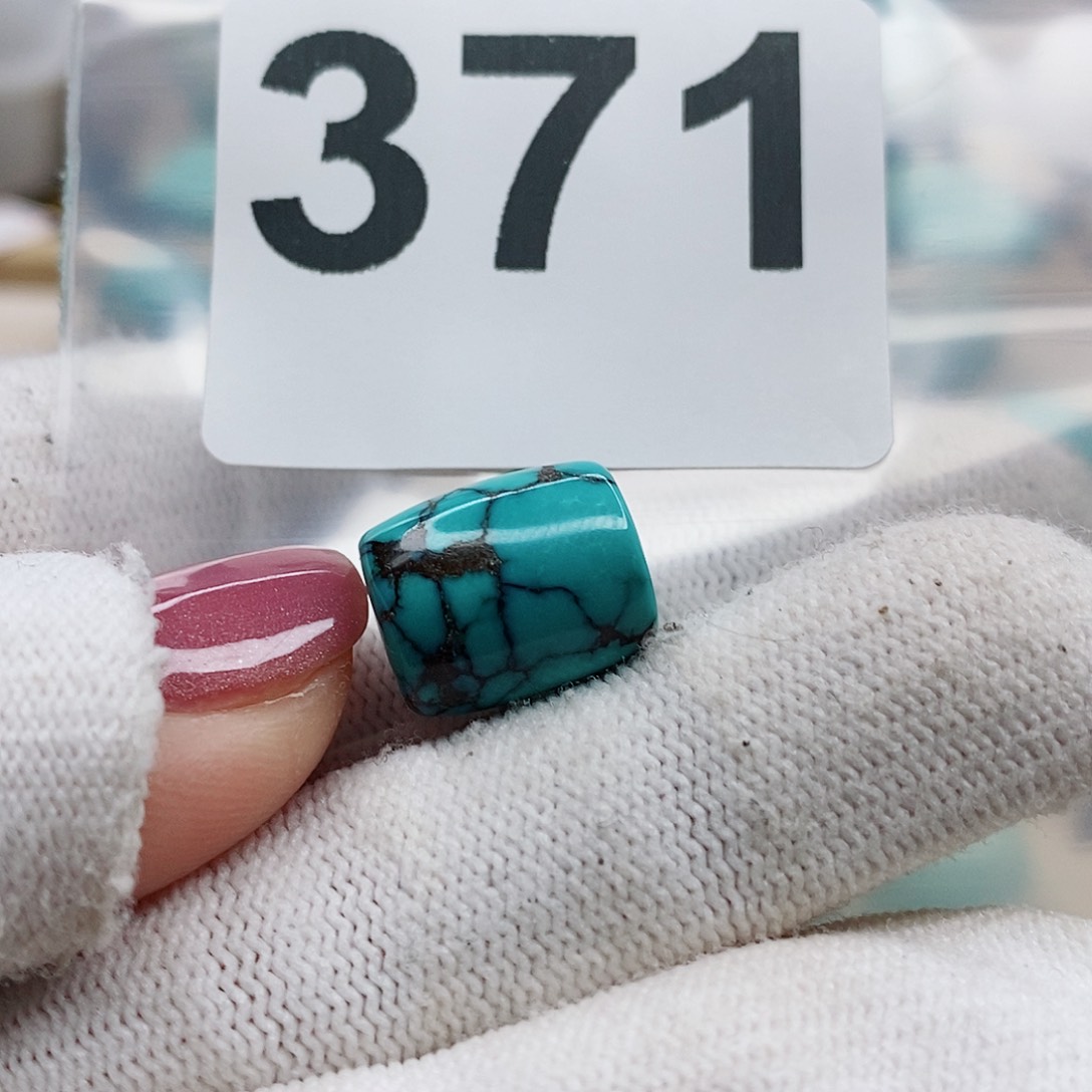 绿松石颈饰未镶嵌