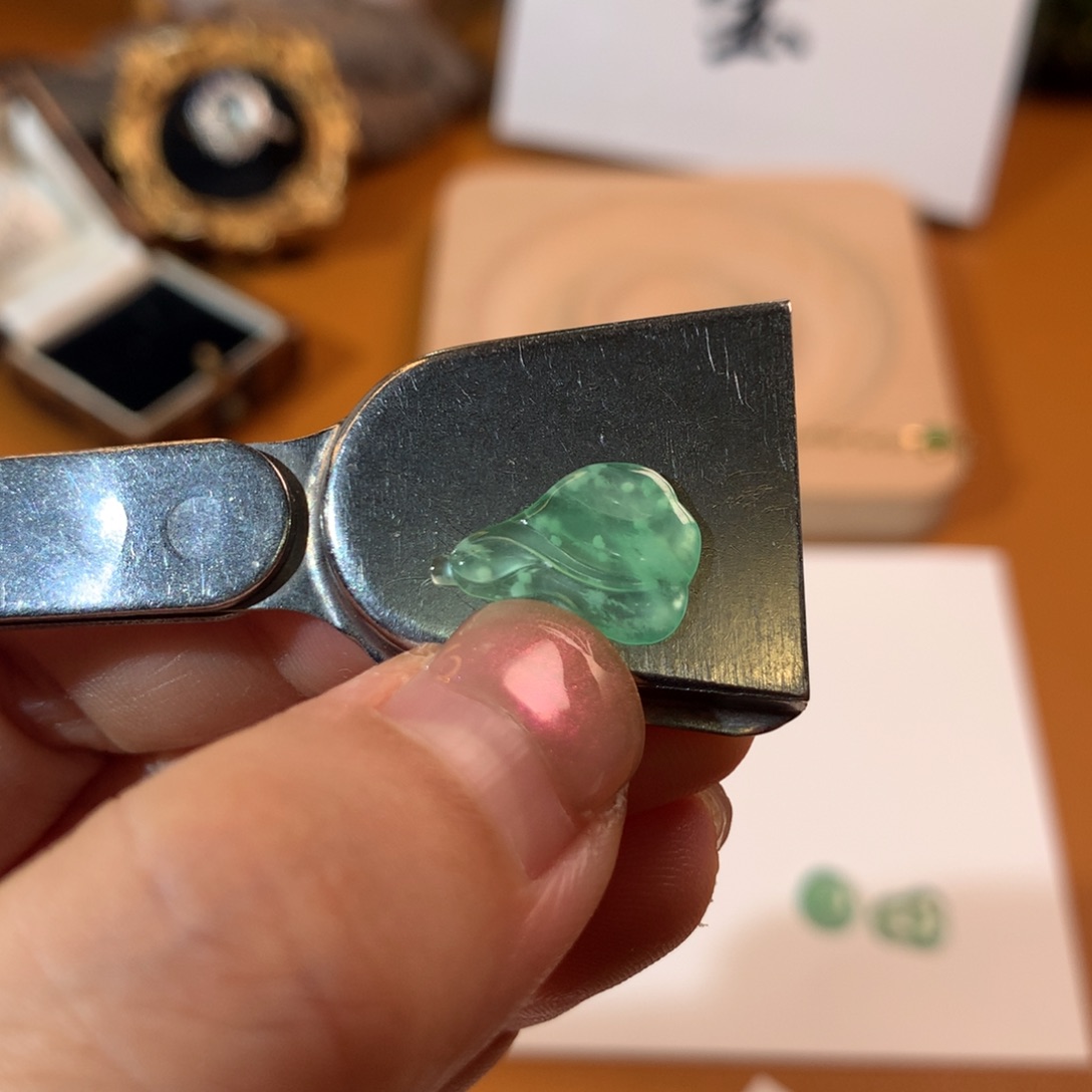 翡翠未镶嵌颈饰白菜