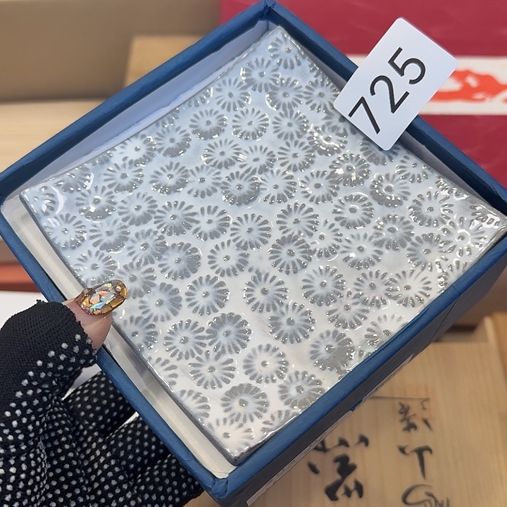 很好看的钵子很好看的盘子