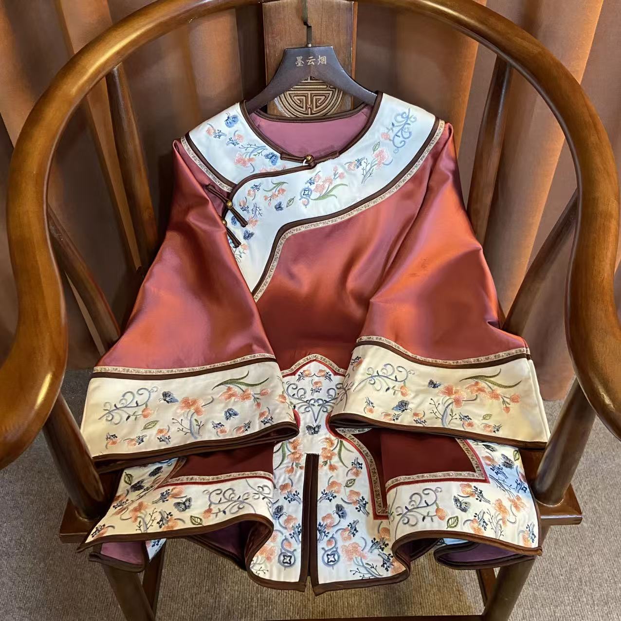 【窗烛】重工刺绣新中式国风花卉刺绣盘扣外套时尚洋气减龄文艺上衣