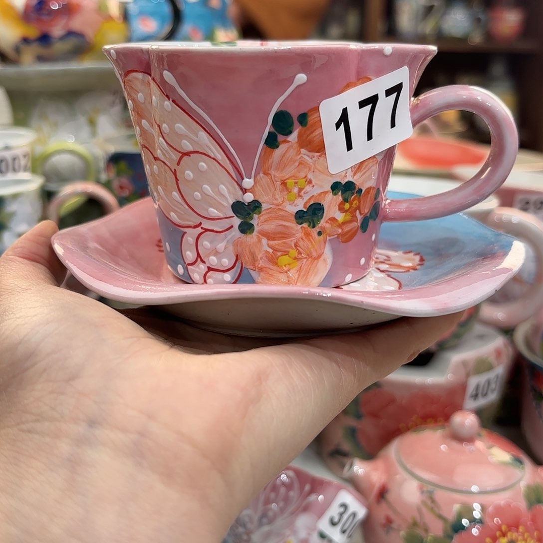 瓷片兔兔盖茨。兔兔好