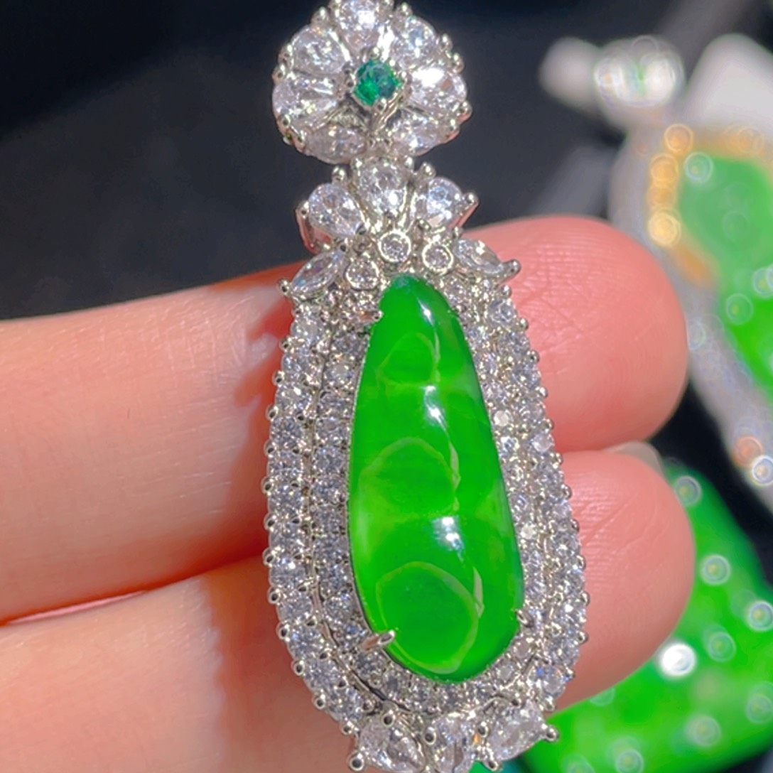 翡翠吊坠(不含链)未镶嵌