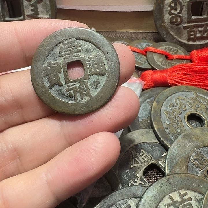 一***你铜现代工艺品花钱