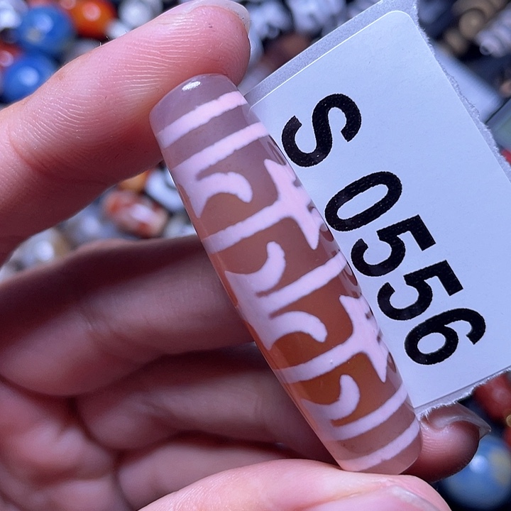 玛瑙/玉髓颈饰未镶嵌瑕疵裂