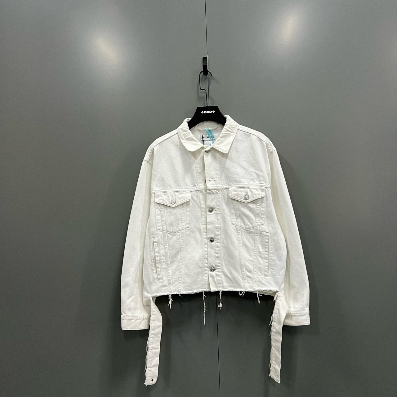 95新 Balenciaga/巴黎世家 （bb）领口刺绣logo牛仔夹克 34码