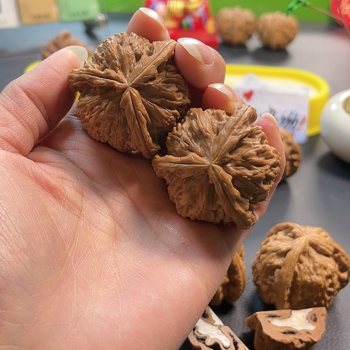 趙***文玩核桃吊坠拼接白奔