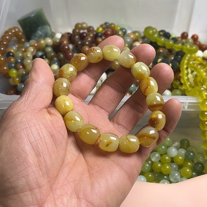 合金蛇纹石玉颈饰