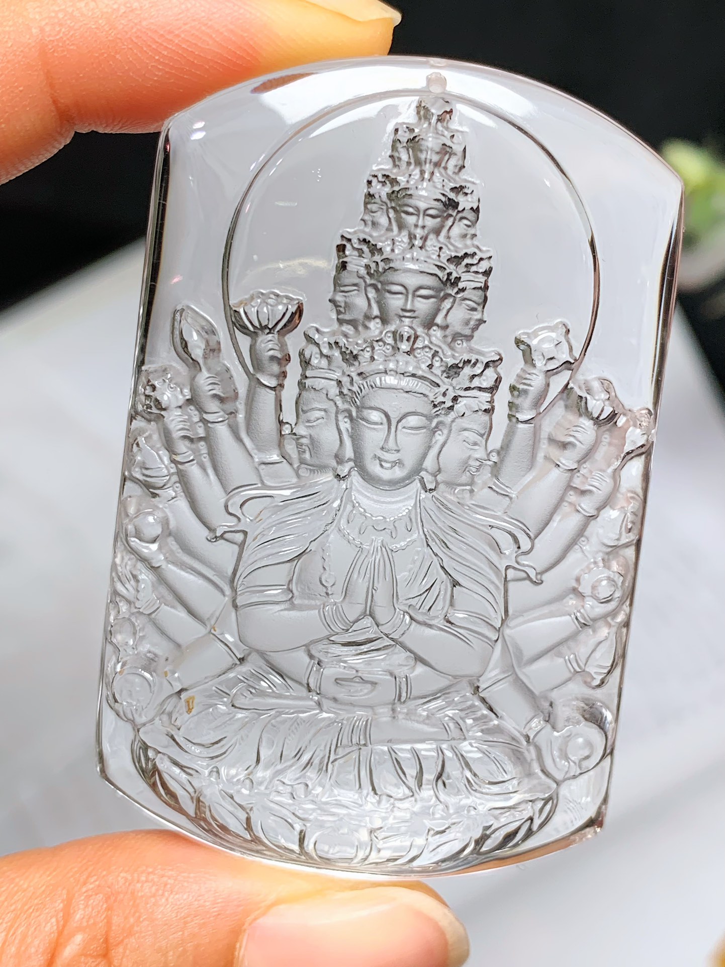 天然巴西白水晶千手观音吊坠，晶体通透干净