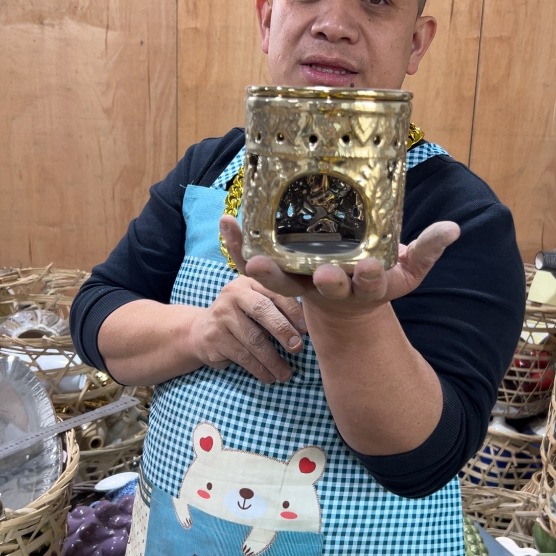 摆件94 号高中低温陶瓷瓶（部分微瑕）