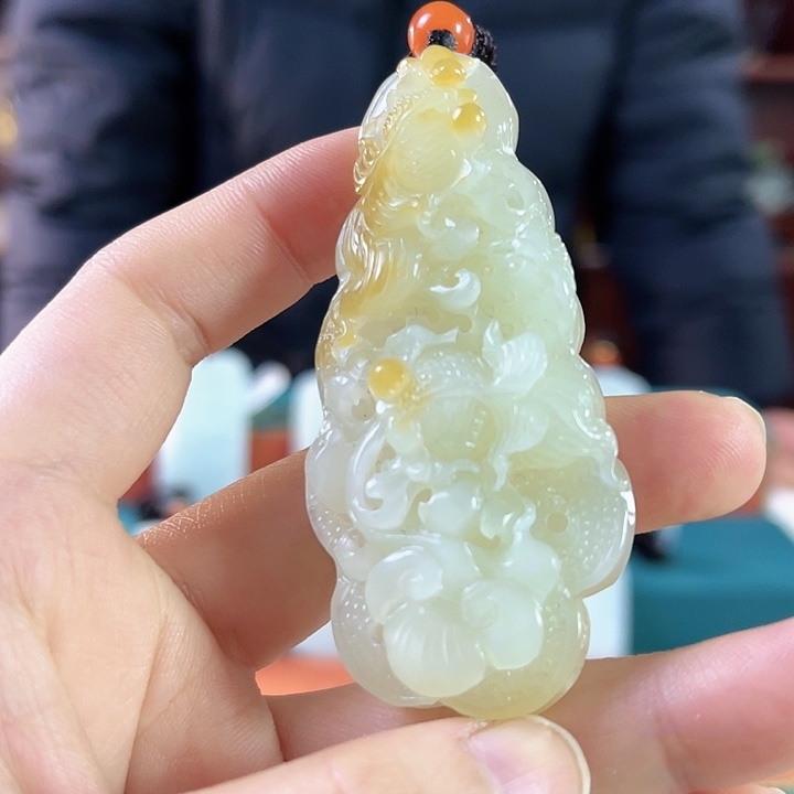 和田玉吊坠未镶嵌