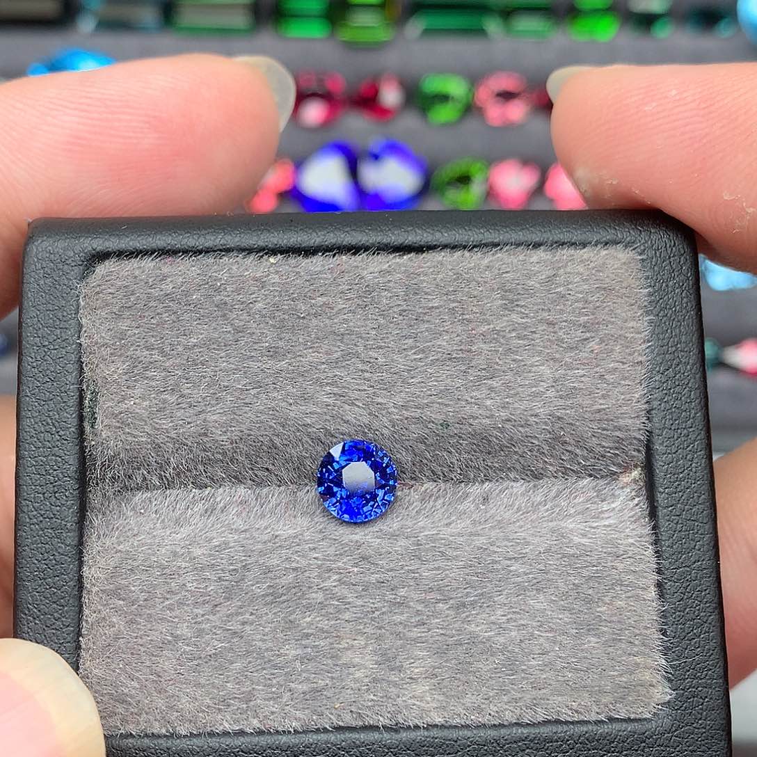 大****蓝宝石裸石精品矢车菊1.62ct