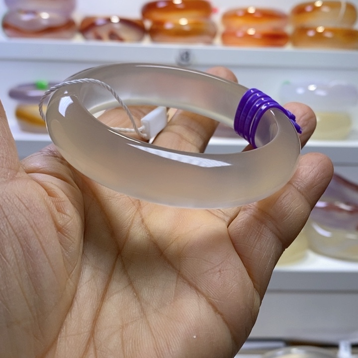 玛瑙/玉髓手镯未镶嵌