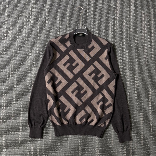 99新 FENDI/芬迪 字母拼色印花圆领毛衣/48码/2781