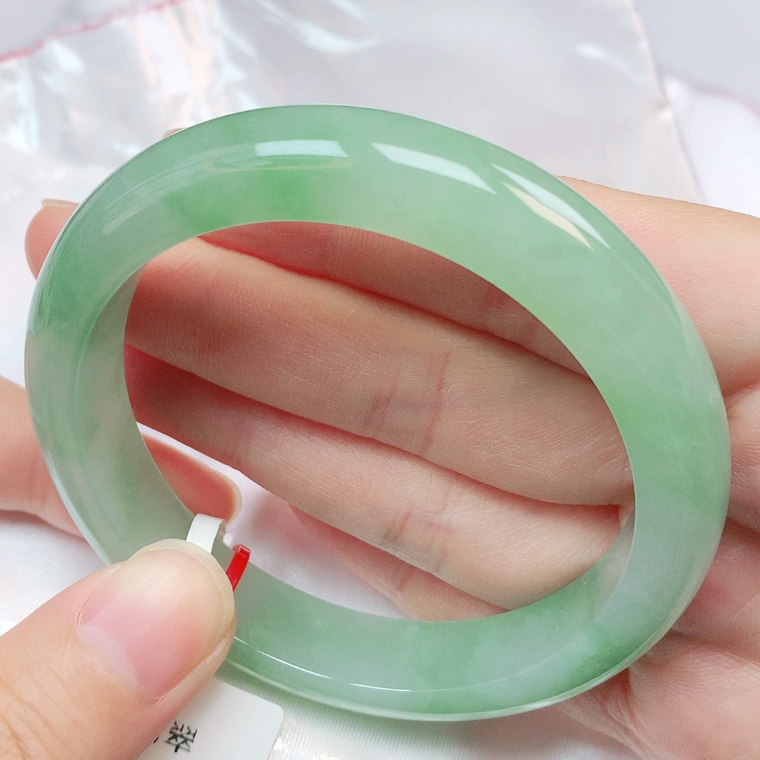 翡翠手镯未镶嵌抖音620