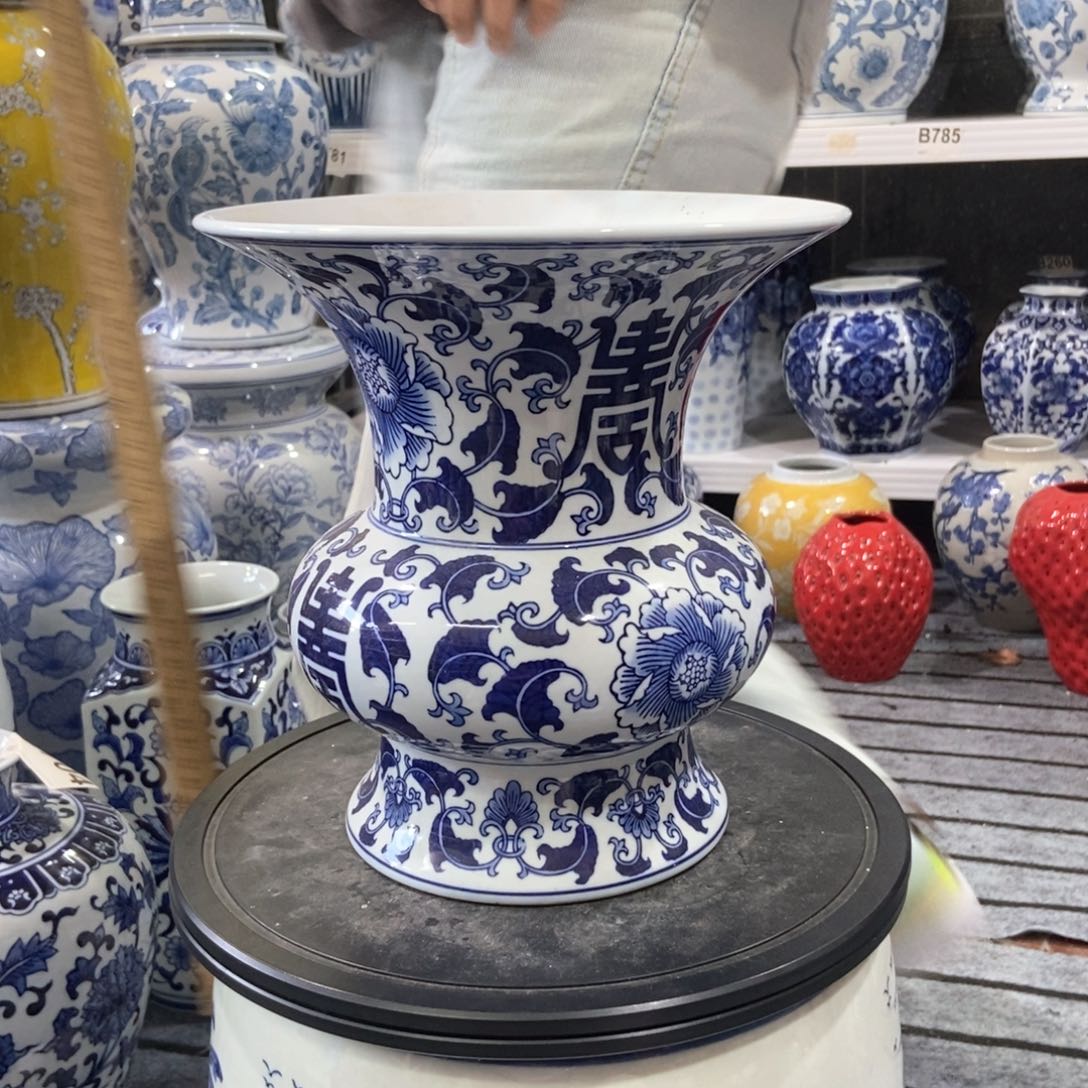 摆件花瓶手绘釉下彩