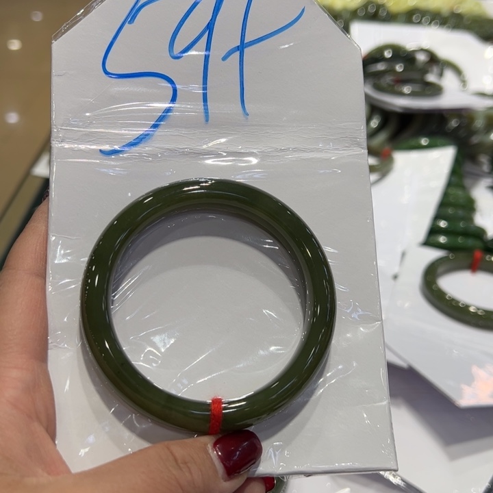 和田玉（糖玉）手镯未镶嵌1**1