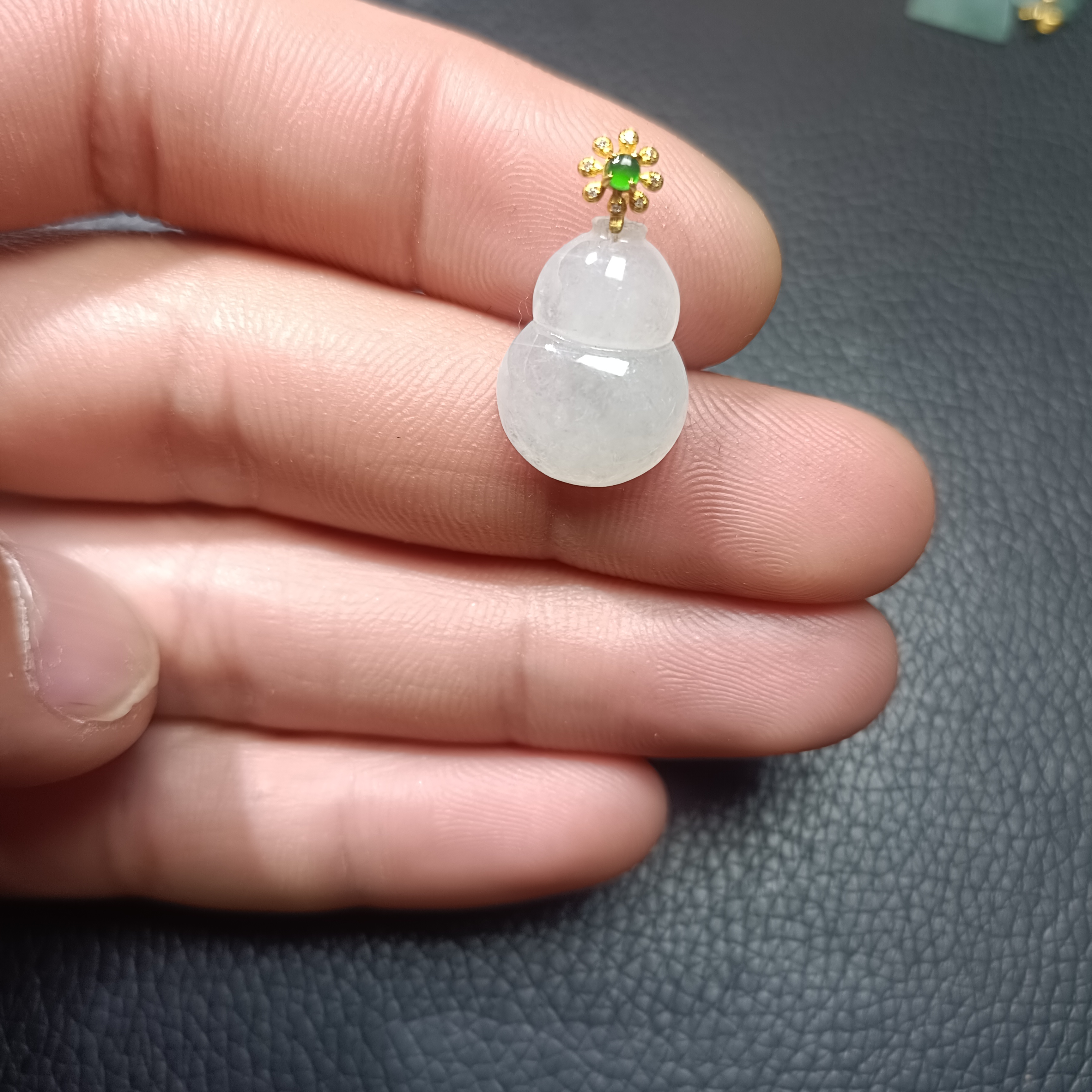 18k金天然缅甸翡翠A货葫芦