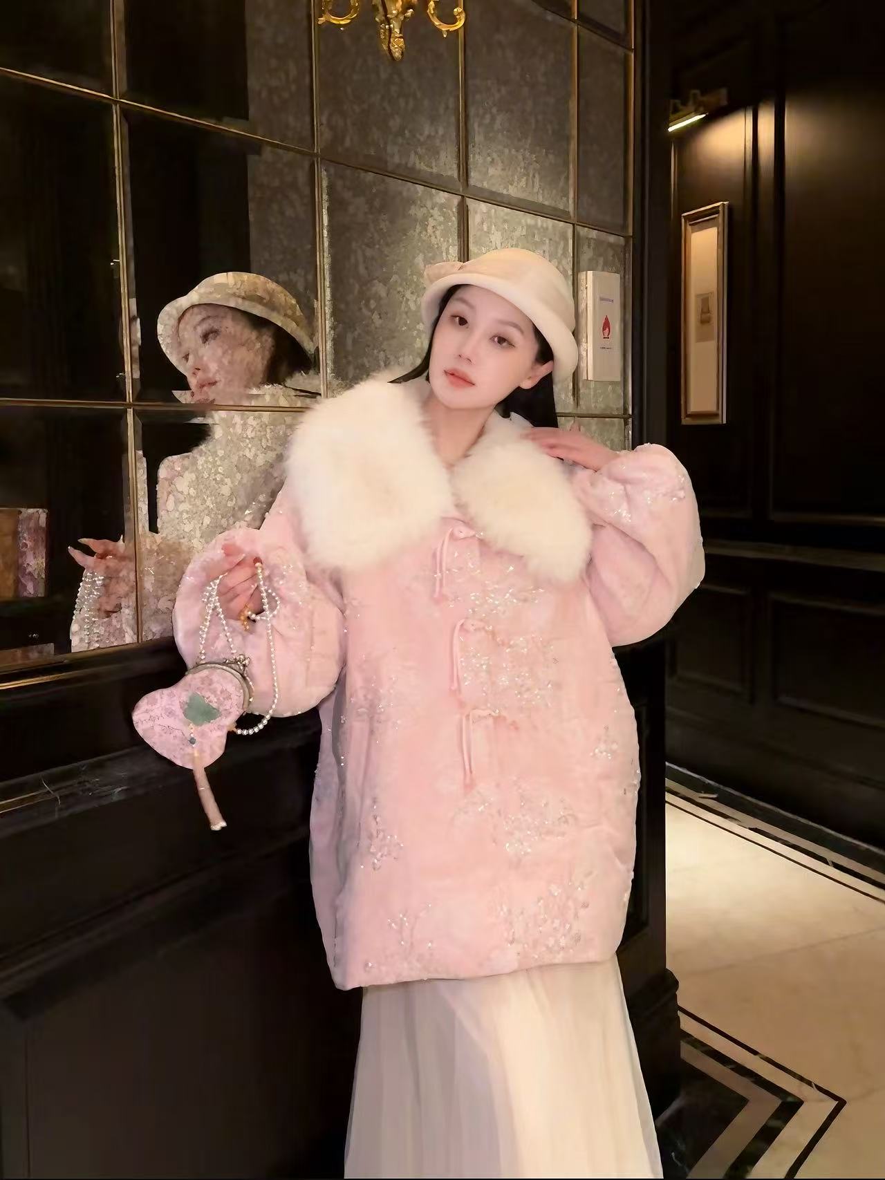 Mill Lin【镜花辞】国风女2025芬兰狐狸毛新国标90羽绒服外套-SH