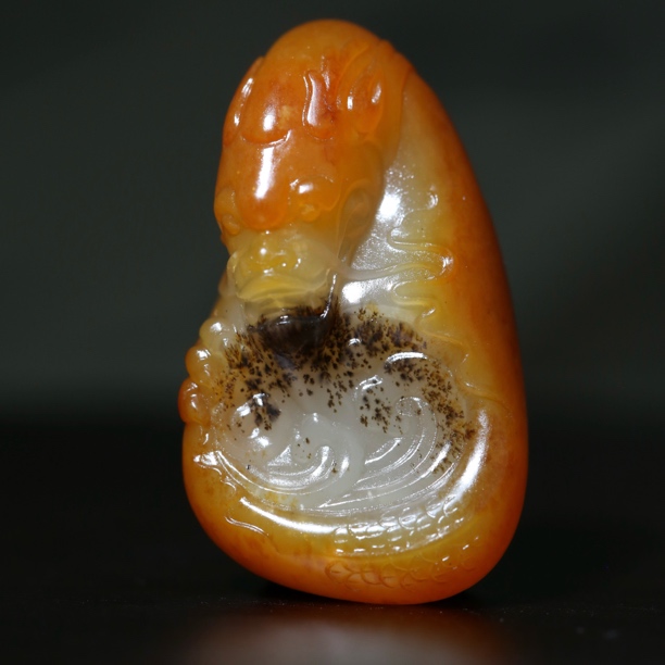 新疆和田玉生肖龙挂件龙行天下吊坠苏工精雕