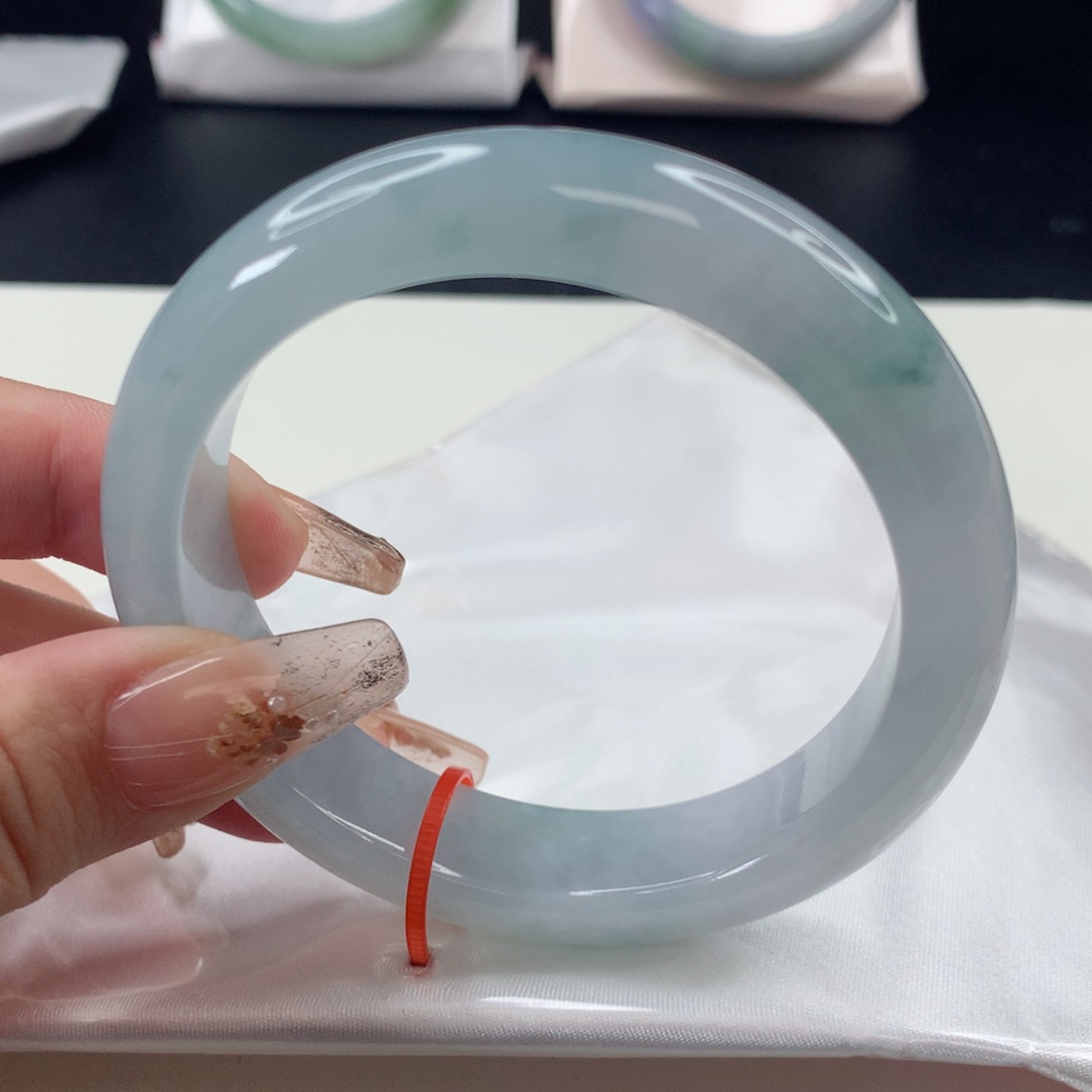 翡翠手镯未镶嵌拾*56圈口