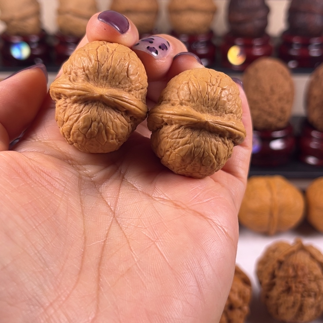 文玩核桃吊坠蛇皮球W5