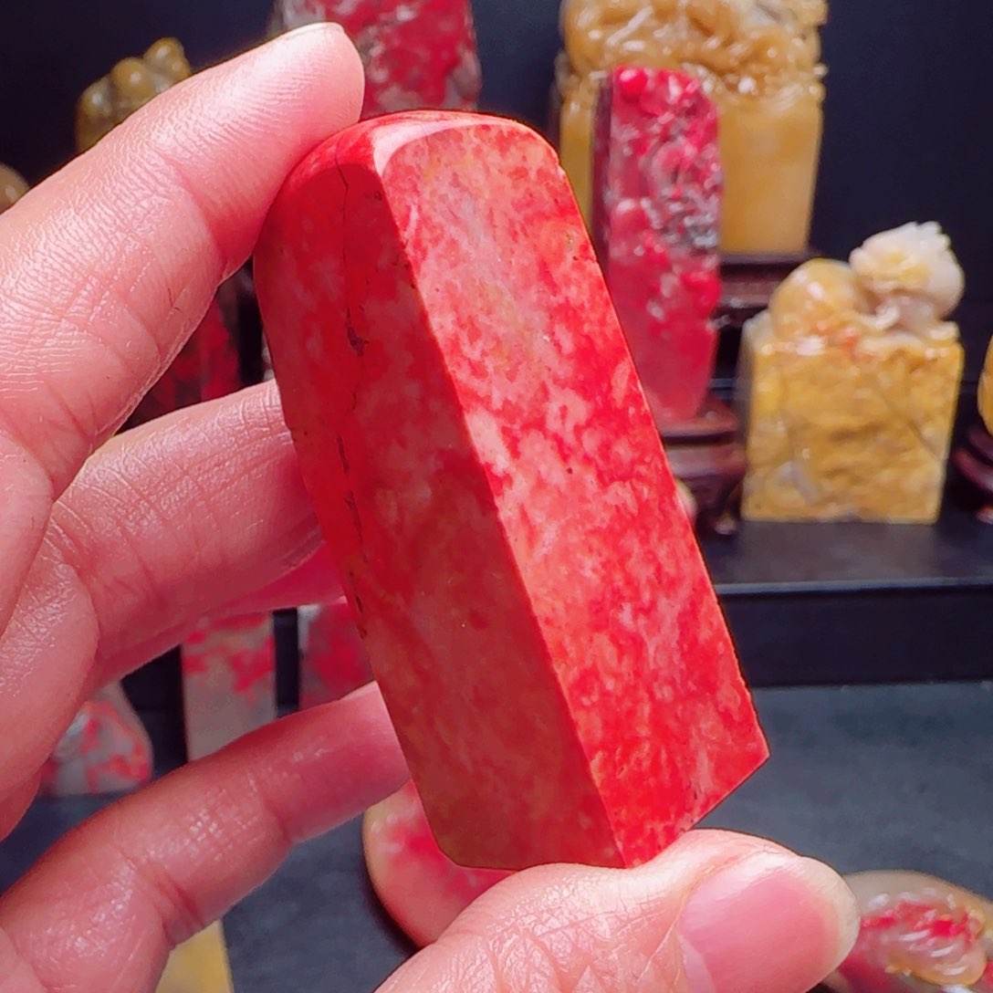 昌化石昌化鸡血石