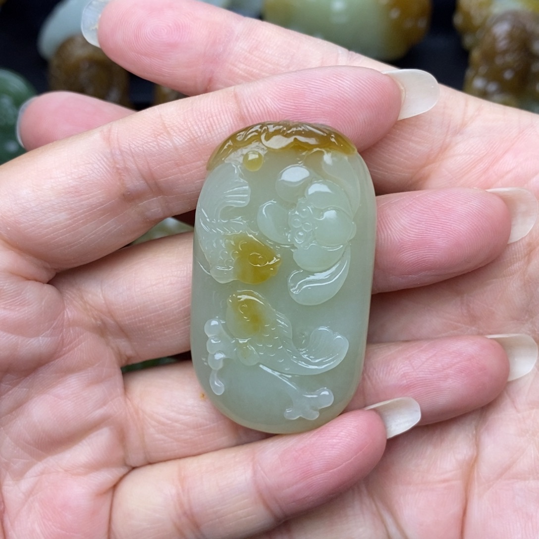 和田玉未镶嵌挂件