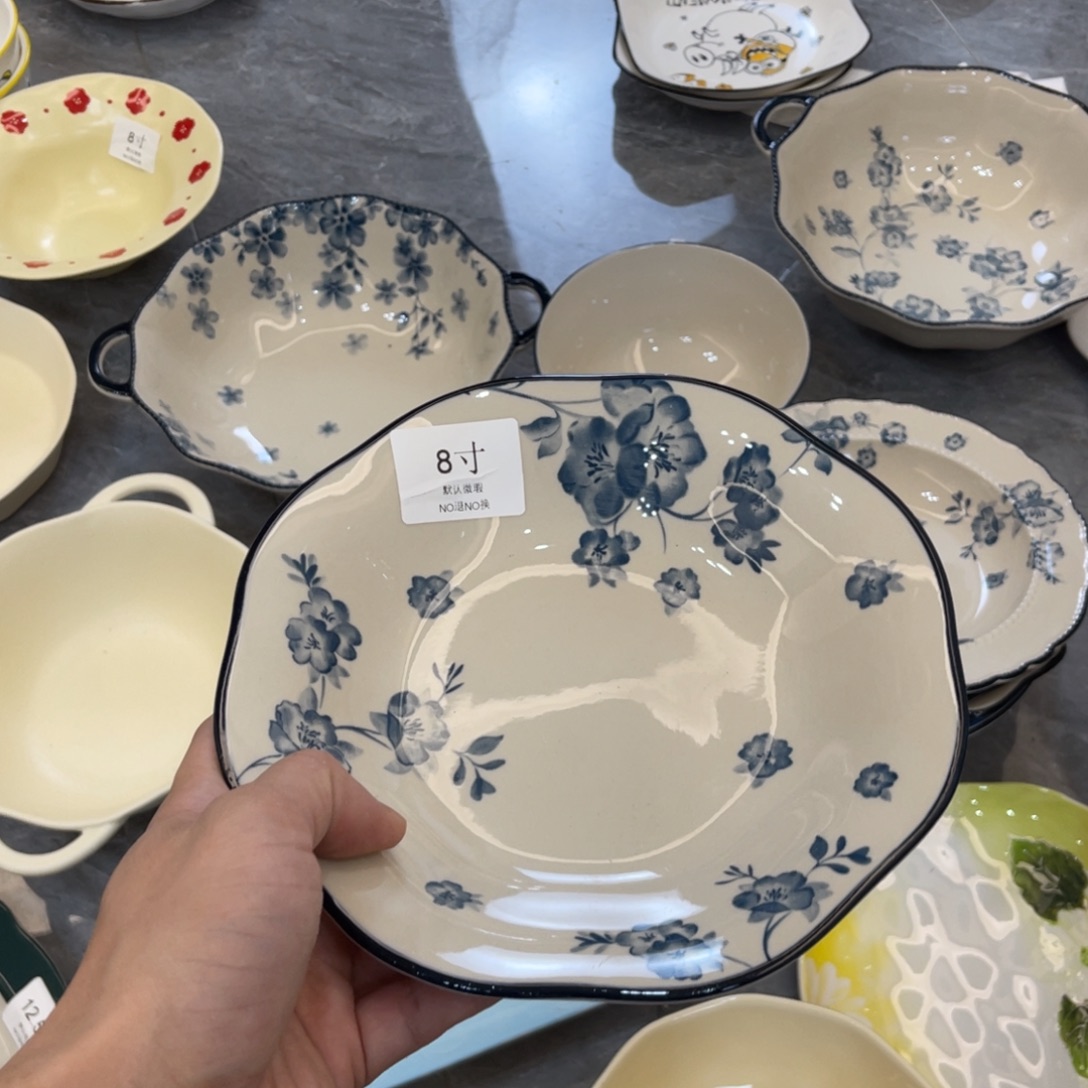 陶瓷微瑕餐具介意勿拍，满18飞！ 