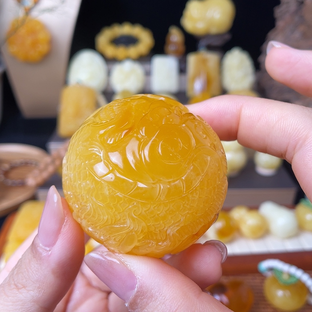 琥珀未镶嵌珠宝奇石