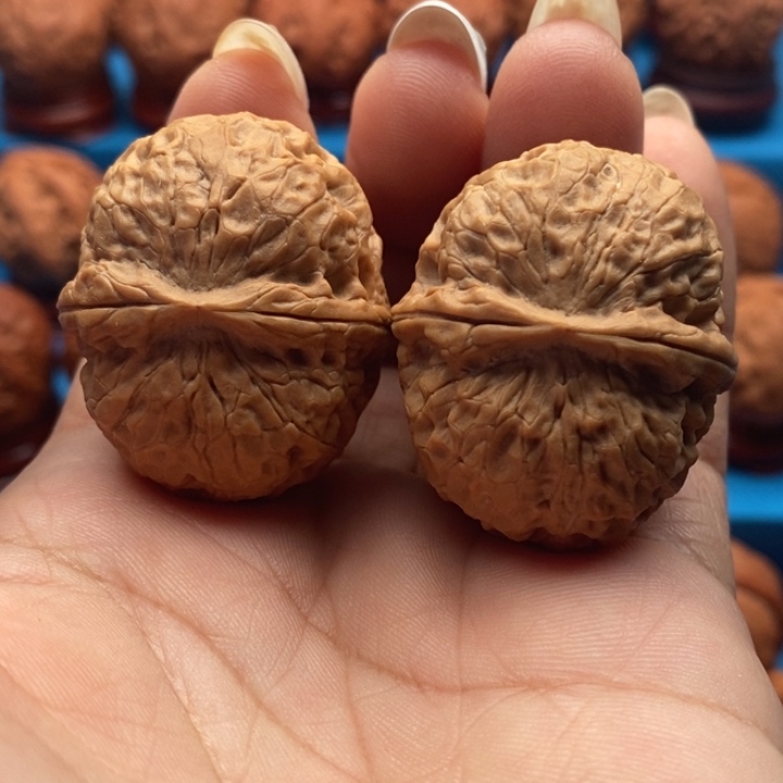 核桃精品文玩核桃手捻铁元宝