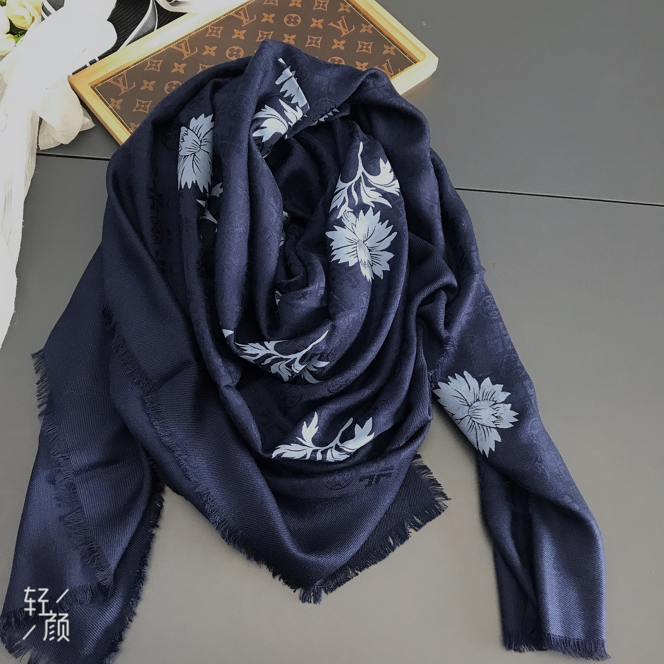 田园字母保暖通用男女通用围巾百搭流苏轻奢围脖