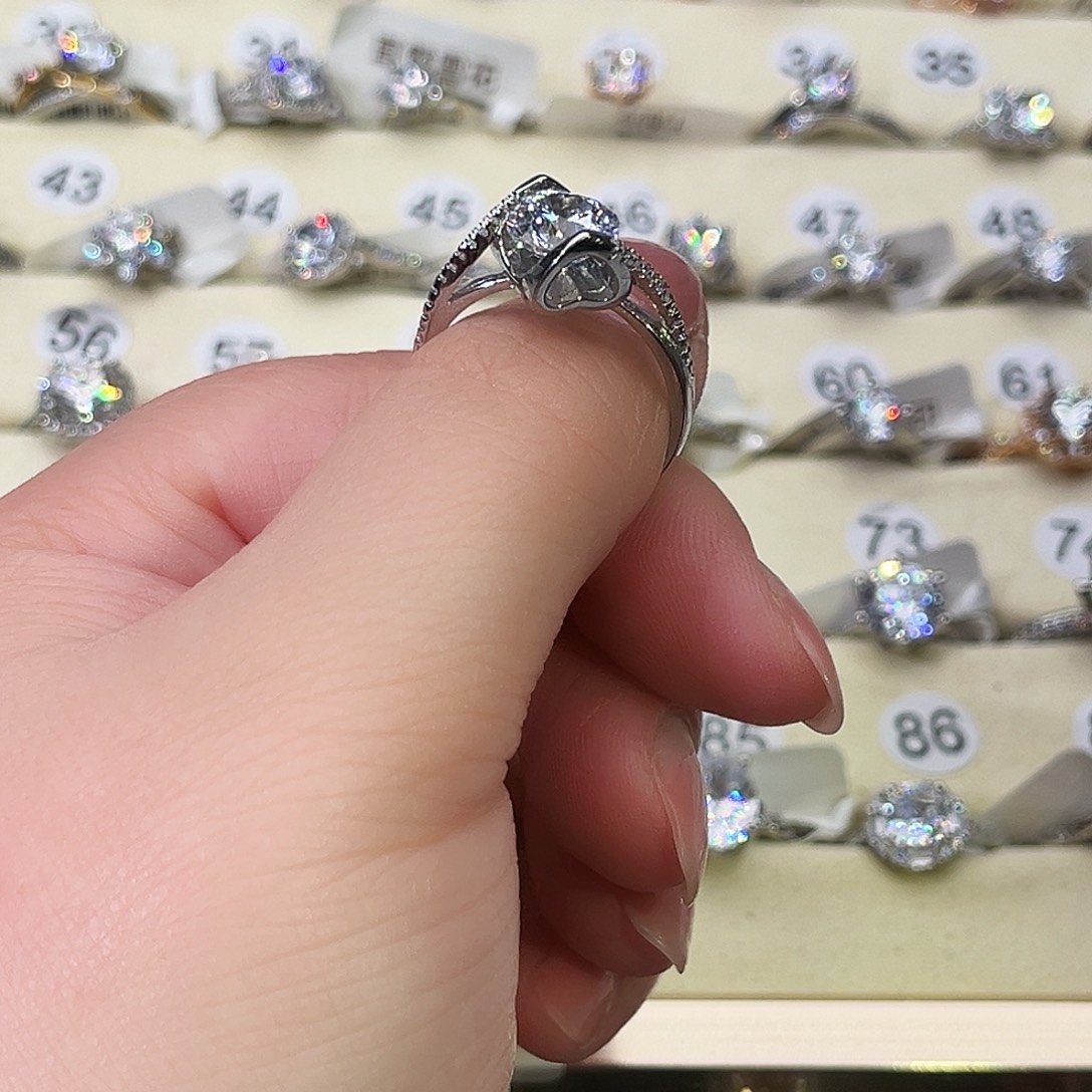 莫桑石非金属微镶天使之吻两卡-14