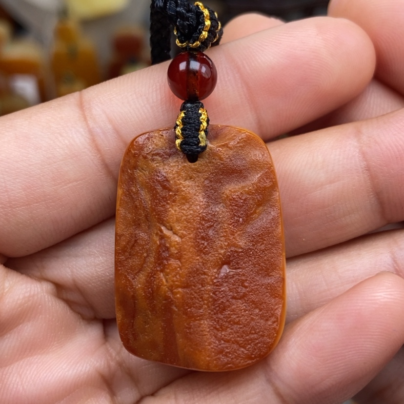 【闪购商品】琥珀颈饰未镶嵌