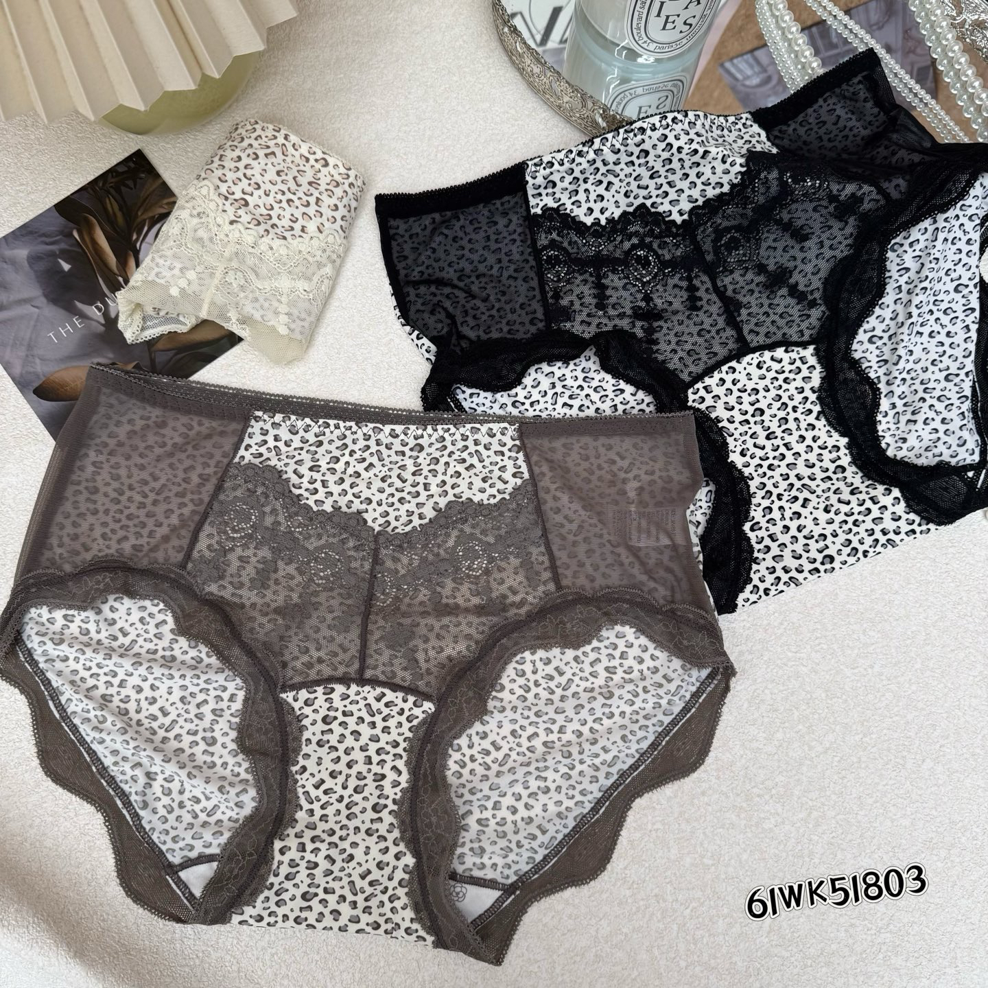奶咖小豹纹～中腰豹纹拼接蕾丝三角裤透气舒适棉底裆包臀女士内裤
