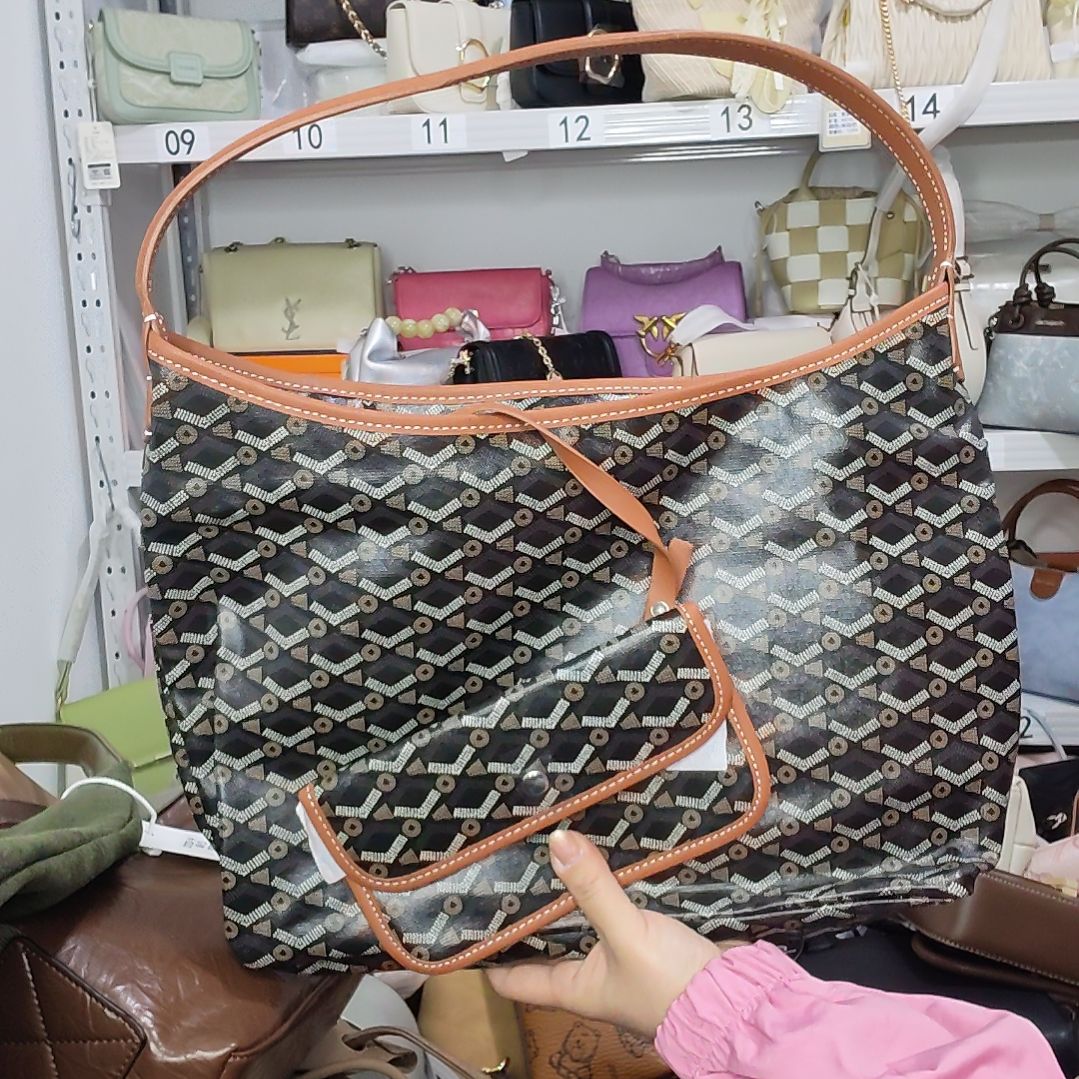 人造革PU合成革超纤皮（革）反绒皮涤纶聚酰胺纤维小牛皮