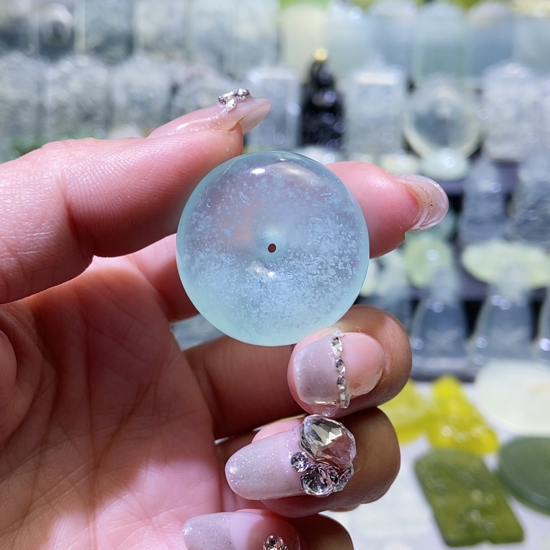 岫玉吊坠未镶嵌吊坠