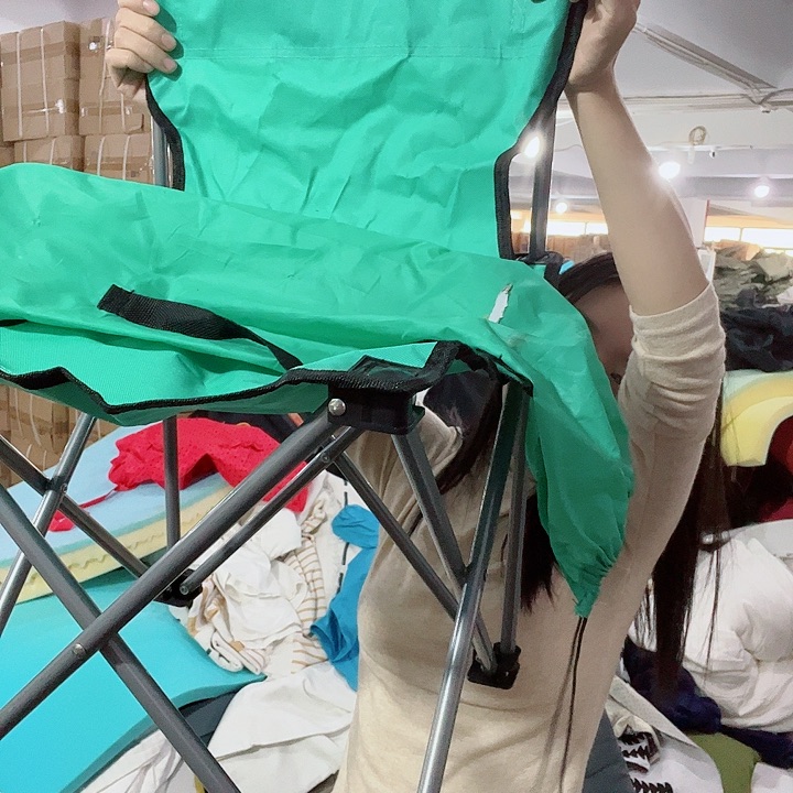 绿色折凳啦啦啦啦我