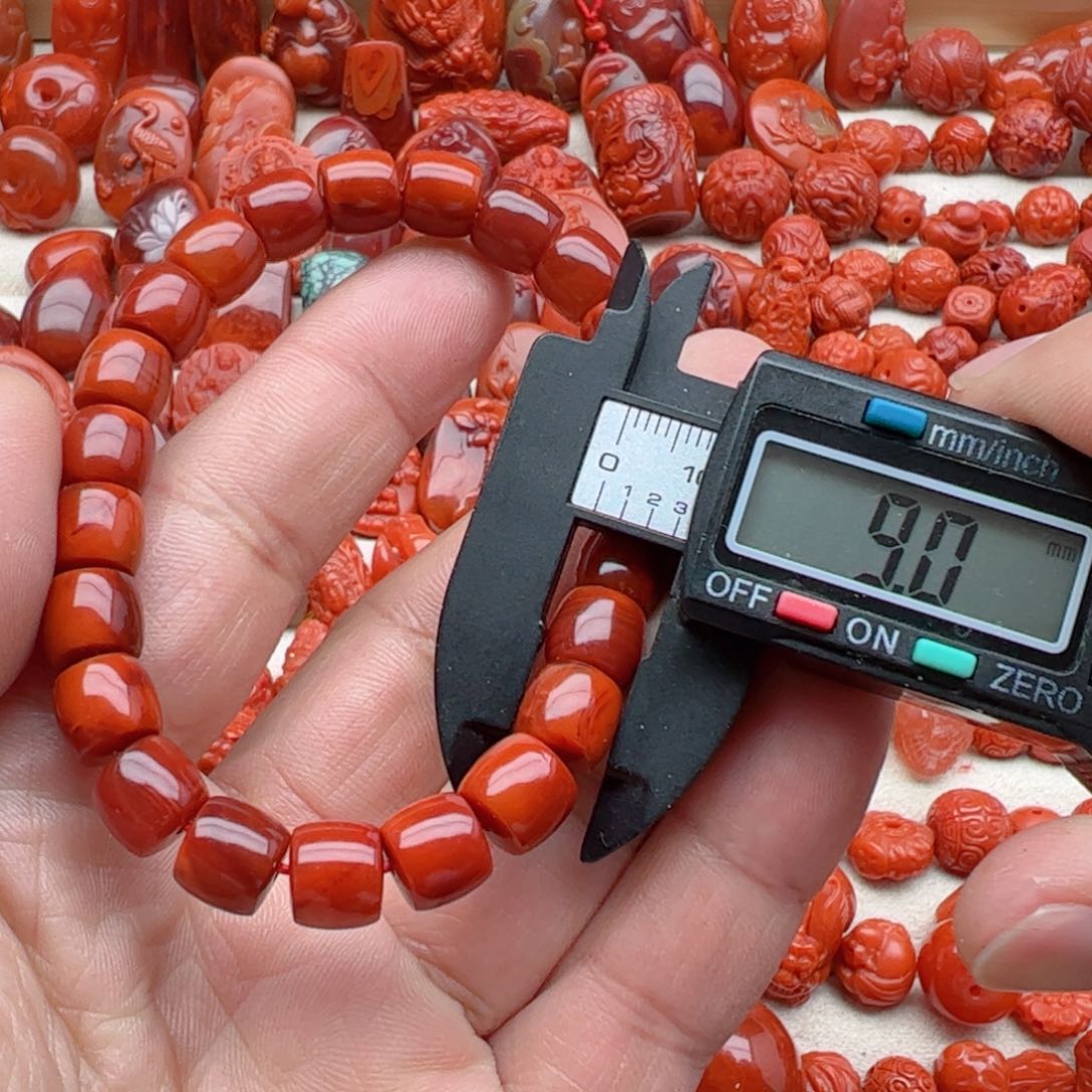 南红玛瑙配饰未镶嵌