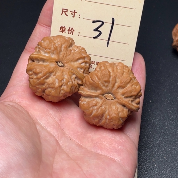 文玩核桃把件蛙蛙36尺白茬打底发31