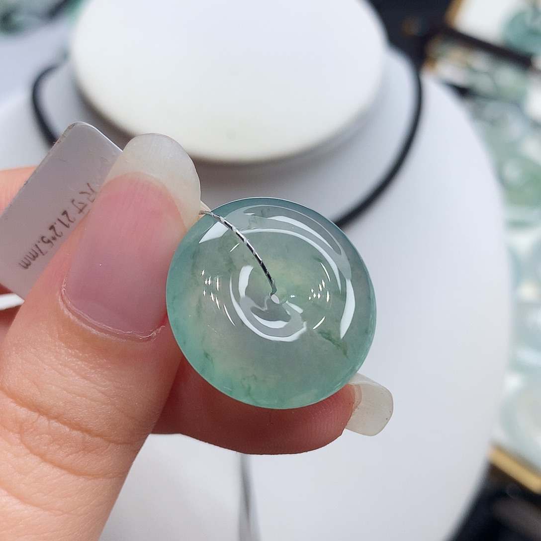 翡翠未镶嵌胸饰翡翠136，21.2/5.7