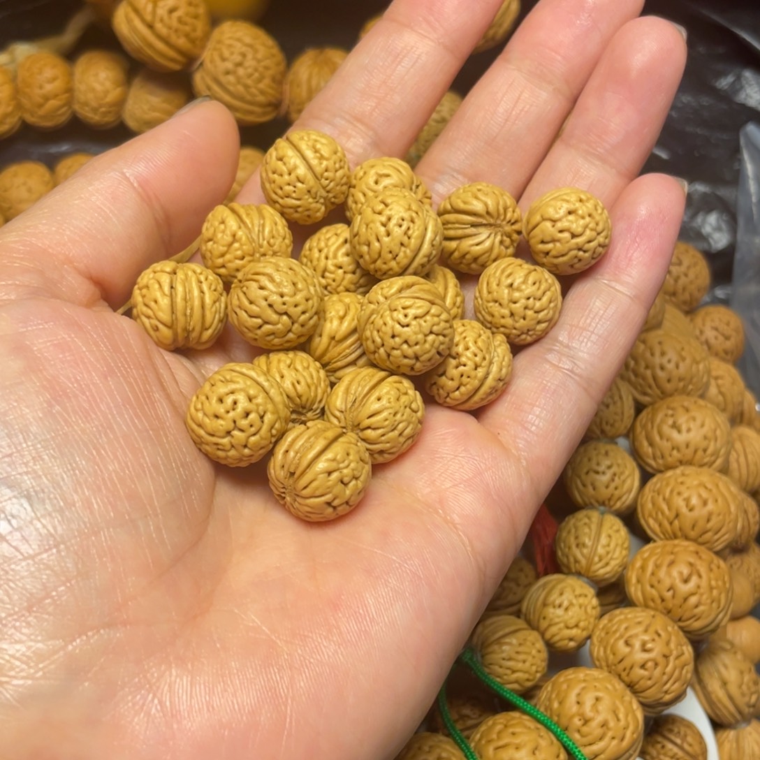 自***吴桃木桃核手串15+金刚纹