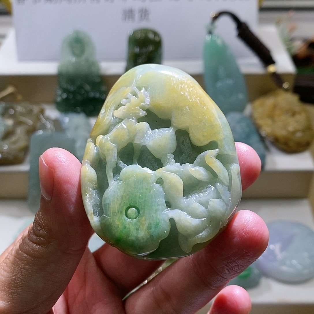 【闪购商品】翡翠颈饰未镶嵌鹿牌