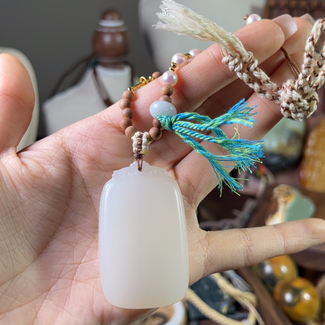 龍***和田玉未镶嵌颈饰